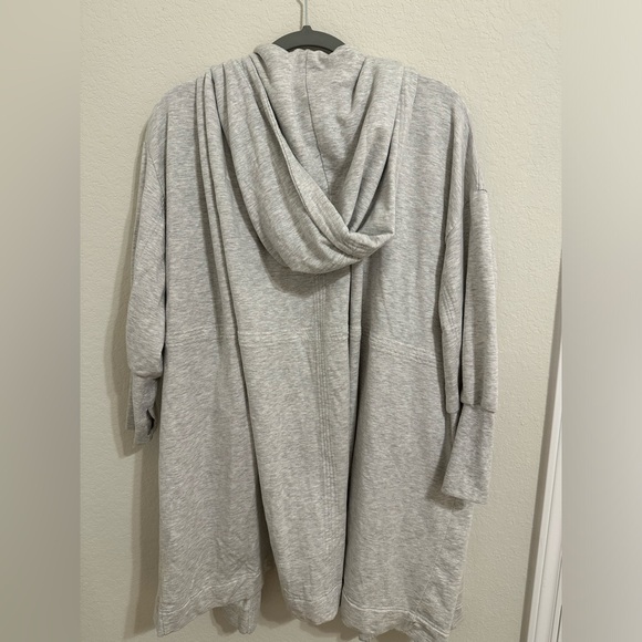 Athleta Mantra Wrap Heather Grey - Picture 4 of 5